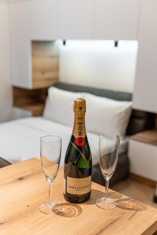 Silver Luxury Suites Belgrado Exterior foto